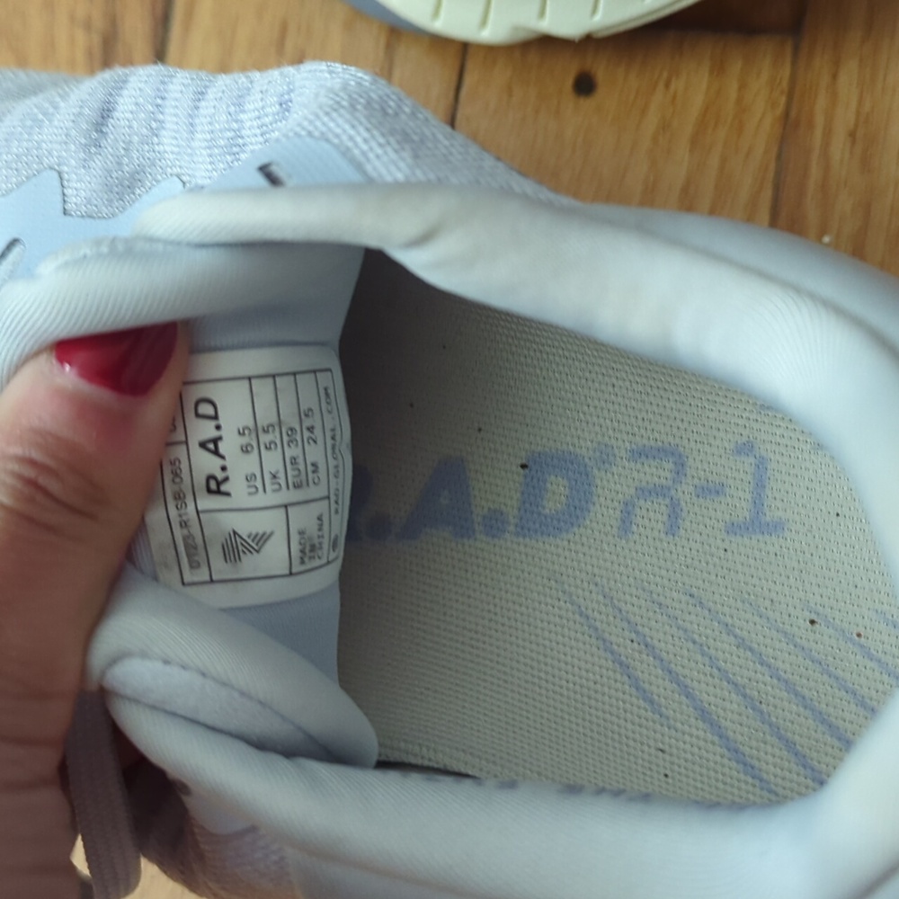 R.A.D R-1 Running Sneaker - Picture 4 of 5